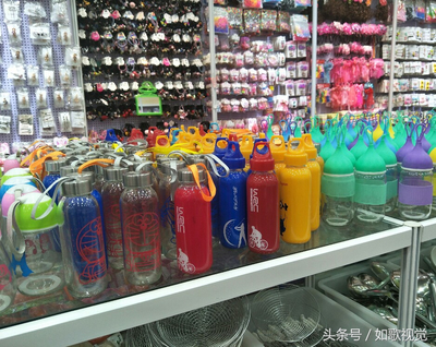 奇葩:2元店里應(yīng)有盡有,居然連這個(gè)都有賣